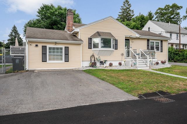 77 Valley Road, Dracut, MA 01826