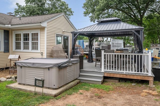 77 Valley Road, Dracut, MA 01826