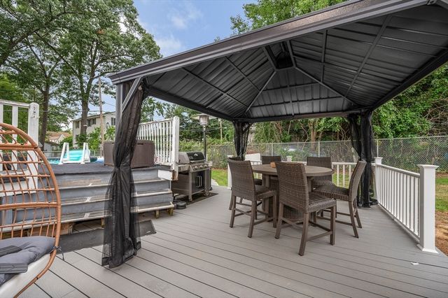 77 Valley Road, Dracut, MA 01826