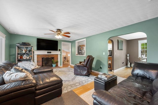 77 Valley Road, Dracut, MA 01826