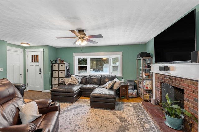 77 Valley Road, Dracut, MA 01826