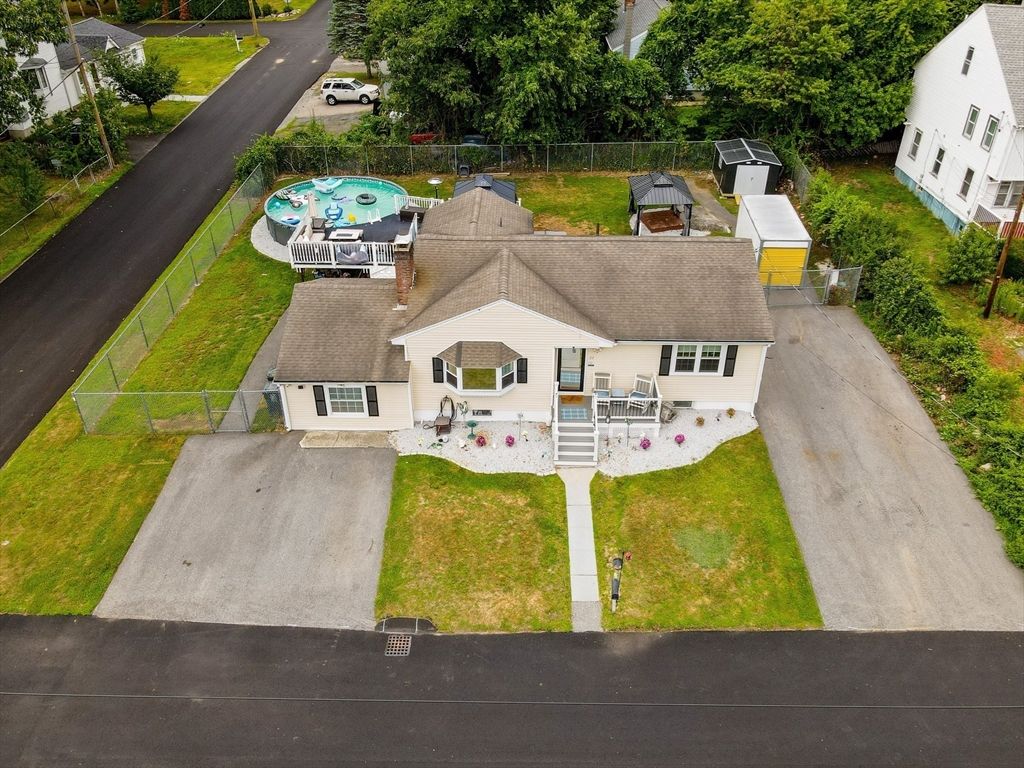77 Valley Road, Dracut, MA 01826