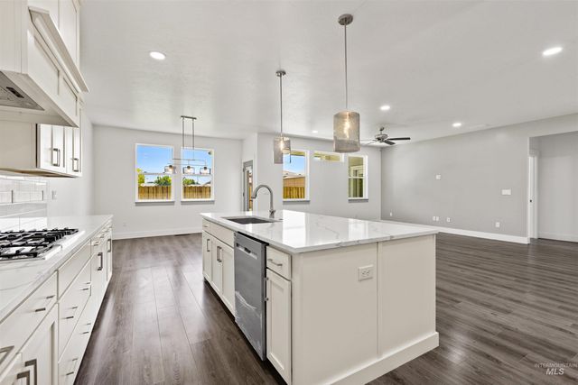 1101 W Blaine Ave, Nampa, ID 83651
