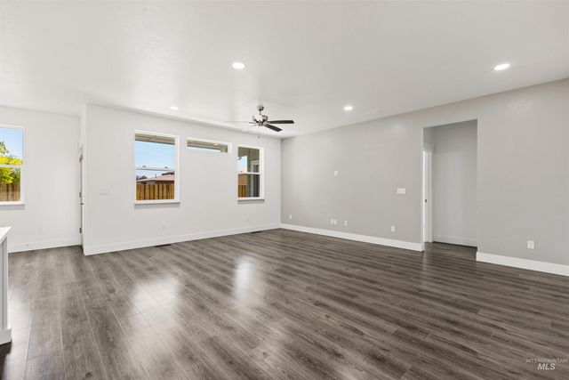 1101 W Blaine Ave, Nampa, ID 83651