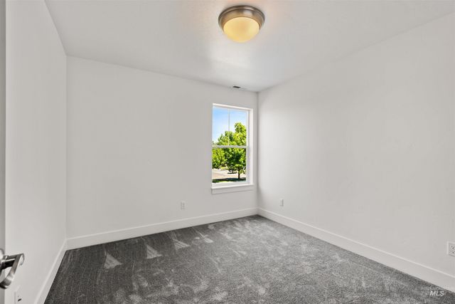 1101 W Blaine Ave, Nampa, ID 83651