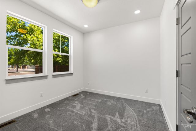 1101 W Blaine Ave, Nampa, ID 83651