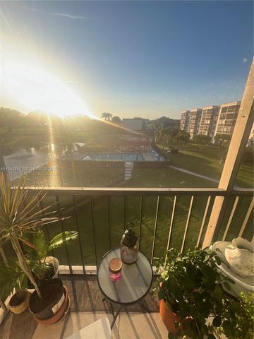 8900 Washington Blvd 402, Pembroke Pines, FL 33025