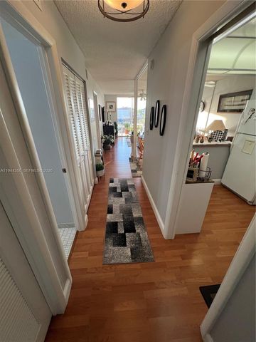 8900 Washington Blvd 402, Pembroke Pines, FL 33025