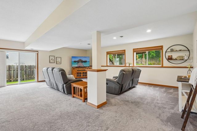 14079 Bluebird Trail NE, Prior Lake, MN 55372