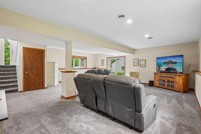 14079 Bluebird Trail NE, Prior Lake, MN 55372