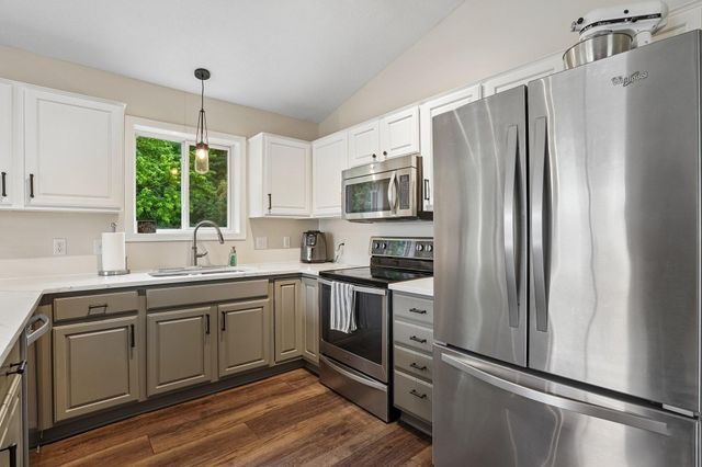 14079 Bluebird Trail NE, Prior Lake, MN 55372