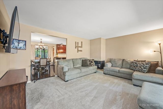 43 Grange Road, Elk Grove Village, IL 60007