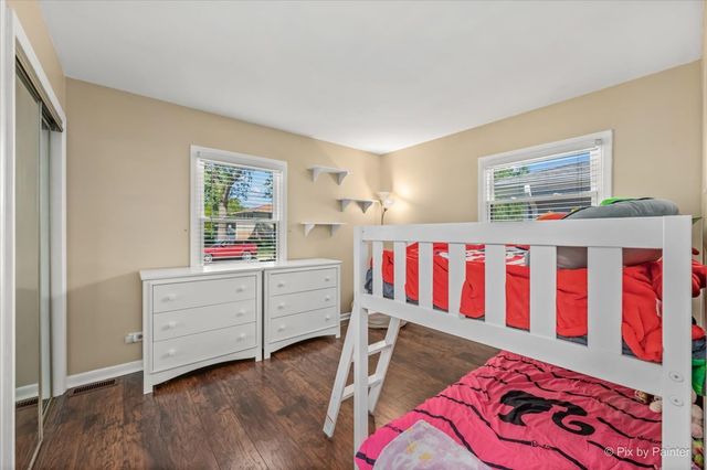 43 Grange Road, Elk Grove Village, IL 60007