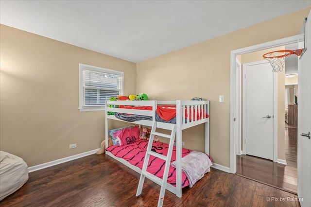43 Grange Road, Elk Grove Village, IL 60007
