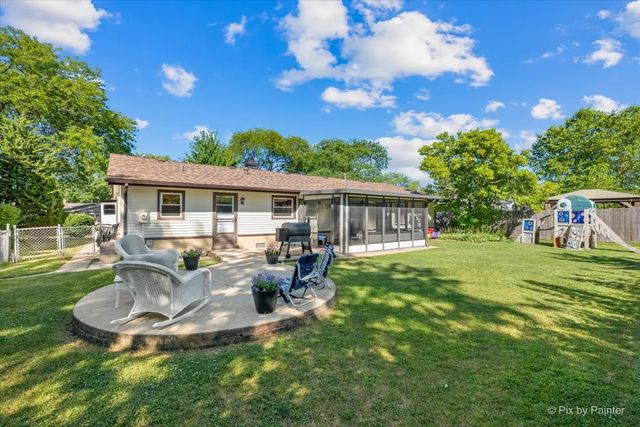 43 Grange Road, Elk Grove Village, IL 60007