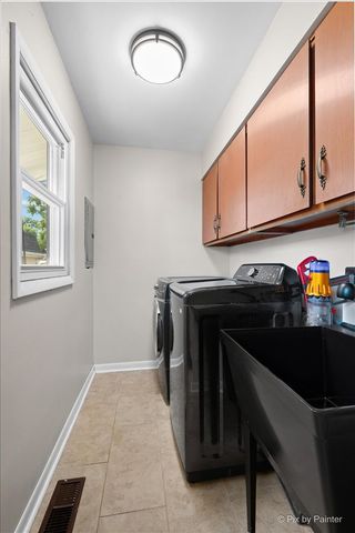 43 Grange Road, Elk Grove Village, IL 60007