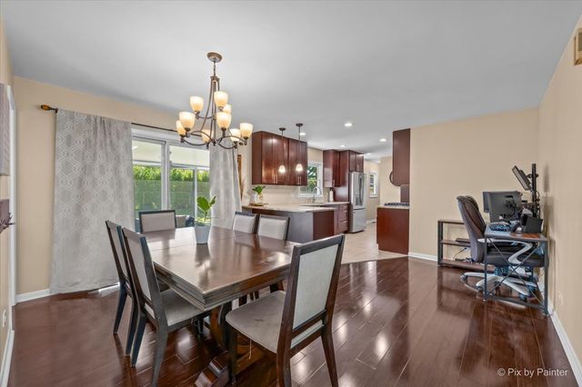 43 Grange Road, Elk Grove Village, IL 60007