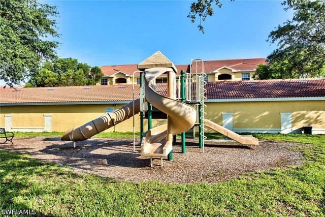 4610 Saint Croix LN 1016, Naples, FL 34109