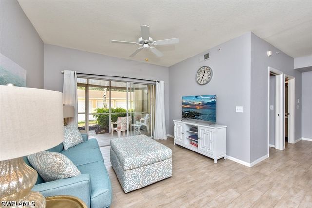 4610 Saint Croix LN 1016, Naples, FL 34109