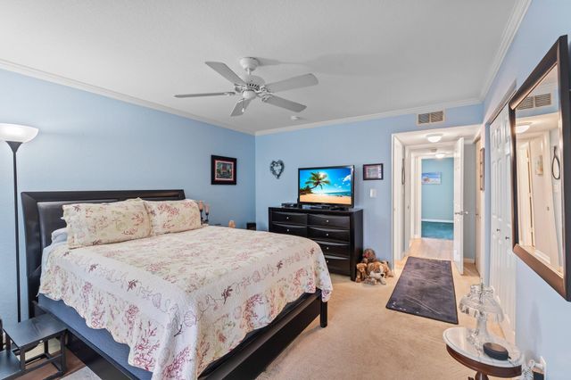 1181 Carlton Court 202, Fort Pierce, FL 34949