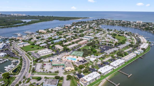 1181 Carlton Court 202, Fort Pierce, FL 34949