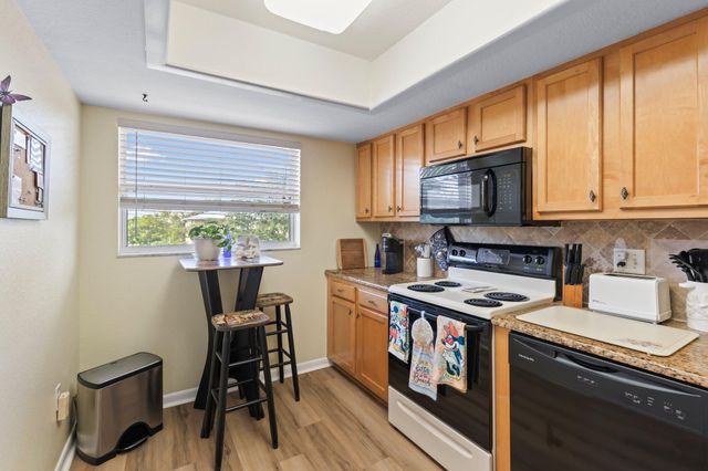 1181 Carlton Court 202, Fort Pierce, FL 34949