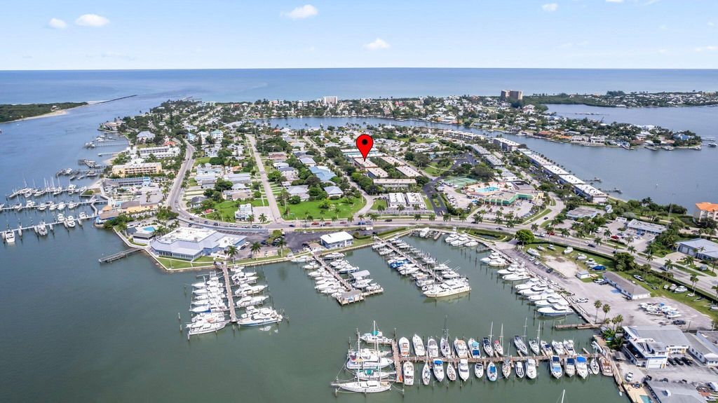 1181 Carlton Court 202, Fort Pierce, FL 34949