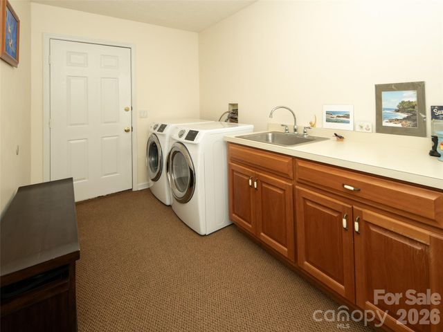 363 Rickel Drive, Hendersonville, NC 28739