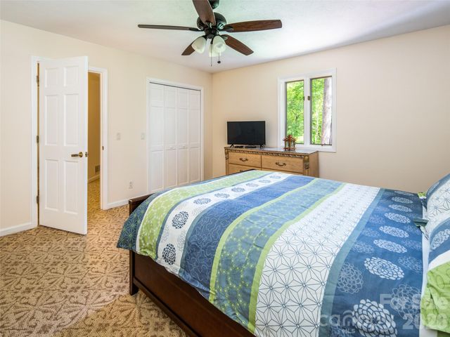 363 Rickel Drive, Hendersonville, NC 28739