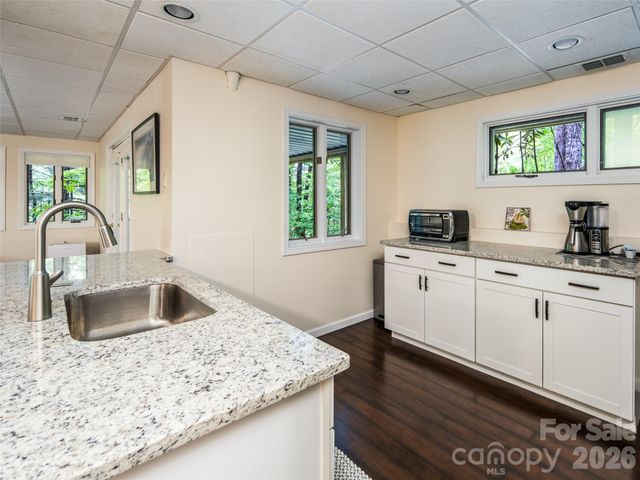 363 Rickel Drive, Hendersonville, NC 28739