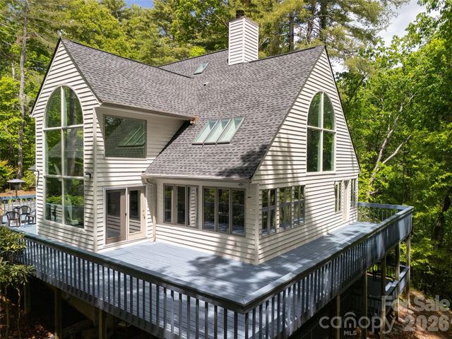 363 Rickel Drive, Hendersonville, NC 28739