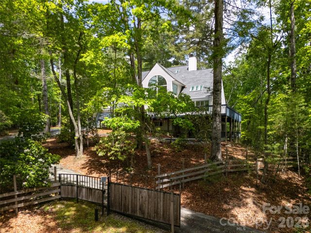 363 Rickel Drive, Hendersonville, NC 28739