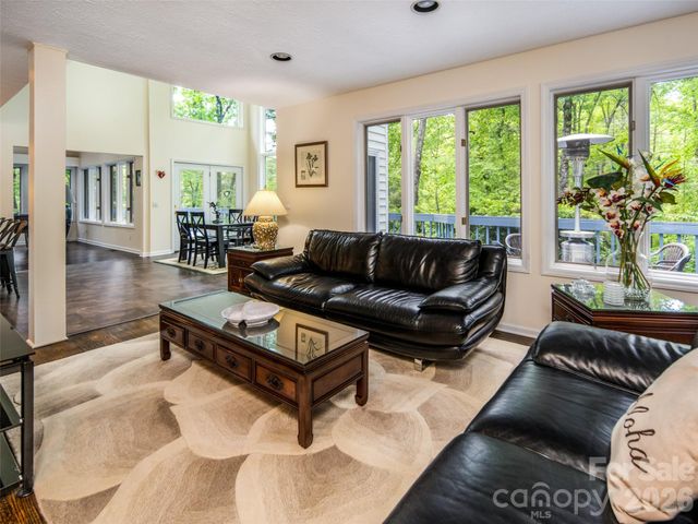 363 Rickel Drive, Hendersonville, NC 28739