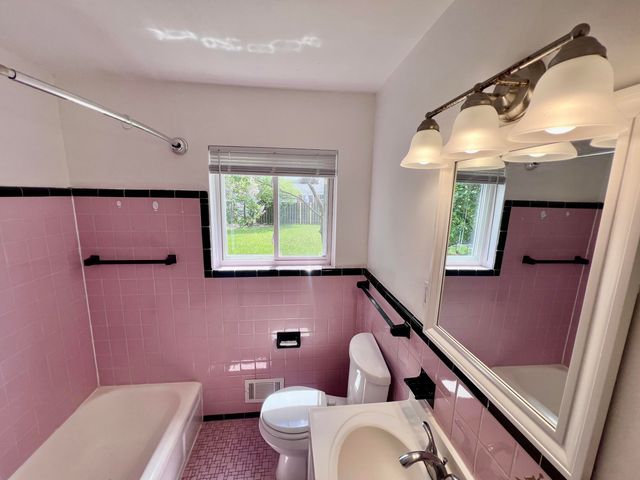 2252 Winston Drive, Sterling Heights, MI 48310