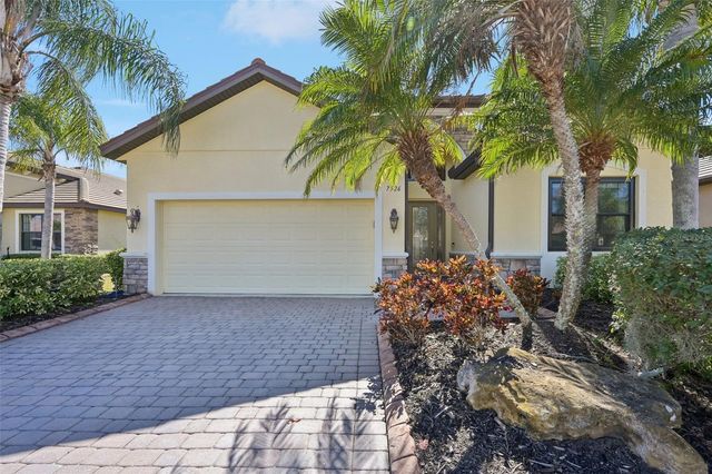 7526 RIO BELLA PLACE, Bradenton, FL 34201
