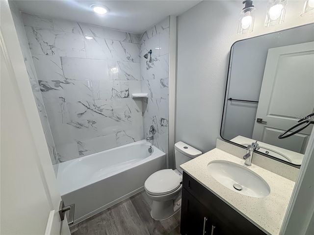 1725 CRYSTAL GROVE DRIVE 1731, Lakeland, FL 33801