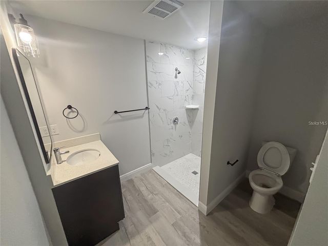 1725 CRYSTAL GROVE DRIVE 1731, Lakeland, FL 33801