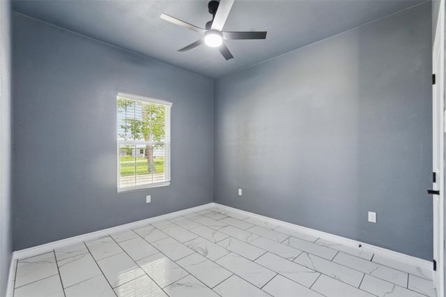 17425 FM 38, Petty, TX 75470