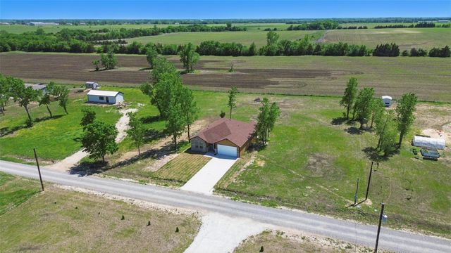 17425 FM 38, Petty, TX 75470