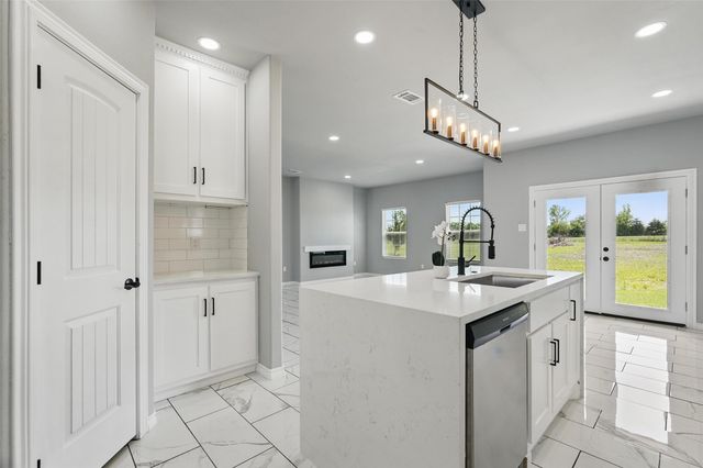 17425 FM 38, Petty, TX 75470
