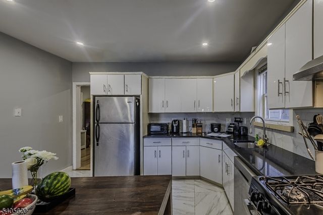 158 Glenwood Ave, Bloomfield Twp., NJ 07003