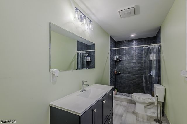 158 Glenwood Ave, Bloomfield Twp., NJ 07003