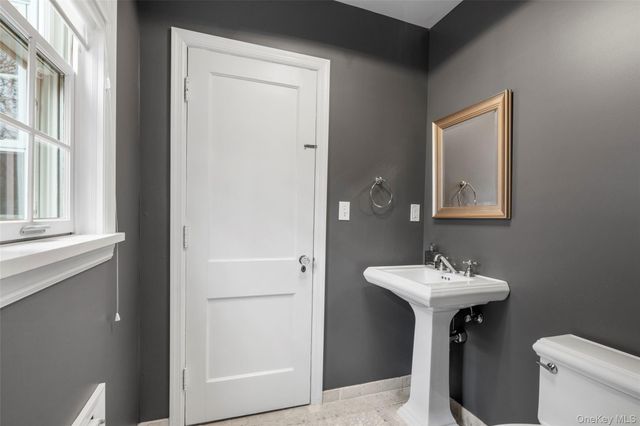 584 Forest Avenue, New Rochelle, NY 10804