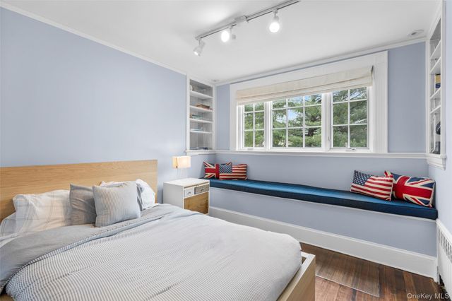 584 Forest Avenue, New Rochelle, NY 10804