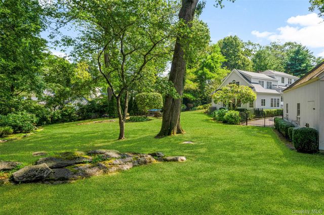 584 Forest Avenue, New Rochelle, NY 10804