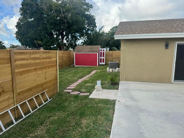 4735 Blue Pine Circle, Lake Worth, FL 33463