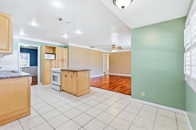 13808 CHERRY BROOK LANE, Tampa, FL 33618