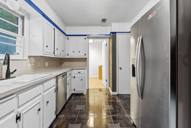 2121 56th Street, Lubbock, TX 79412