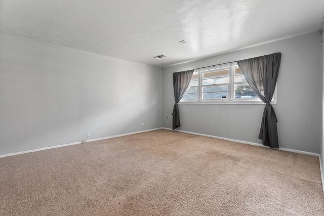 2121 56th Street, Lubbock, TX 79412