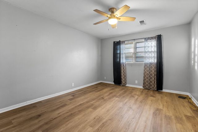 2121 56th Street, Lubbock, TX 79412